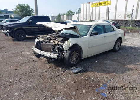 2010 Chrysler 300 Touring/Signature Series/Executive Series from USA, damaged, VIN 2C3CA5CV6AH284038